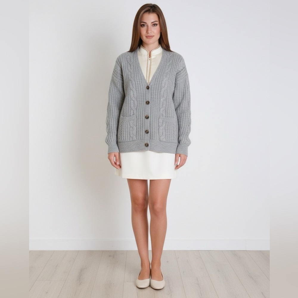 Women's Gray Cashmere  Cable Knit Sweater - Picture 2 of 4